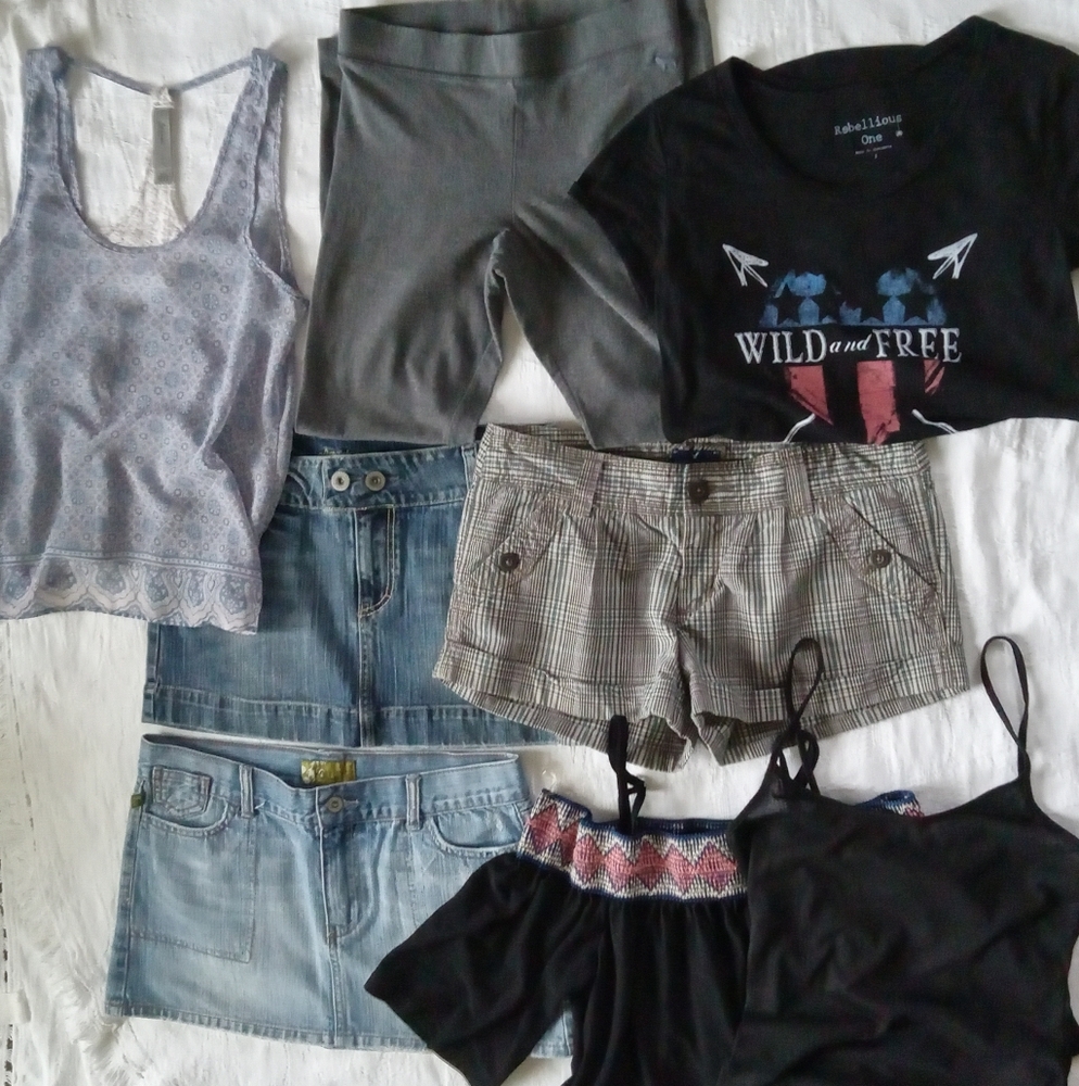 Women American Eagle Hollister Pink Shorts/jean skirts/tops/leggings lot size 6